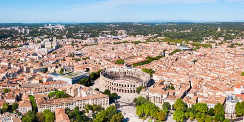Nîmes