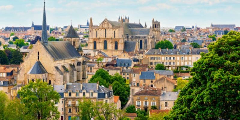 Ryanair Poitiers Office in France